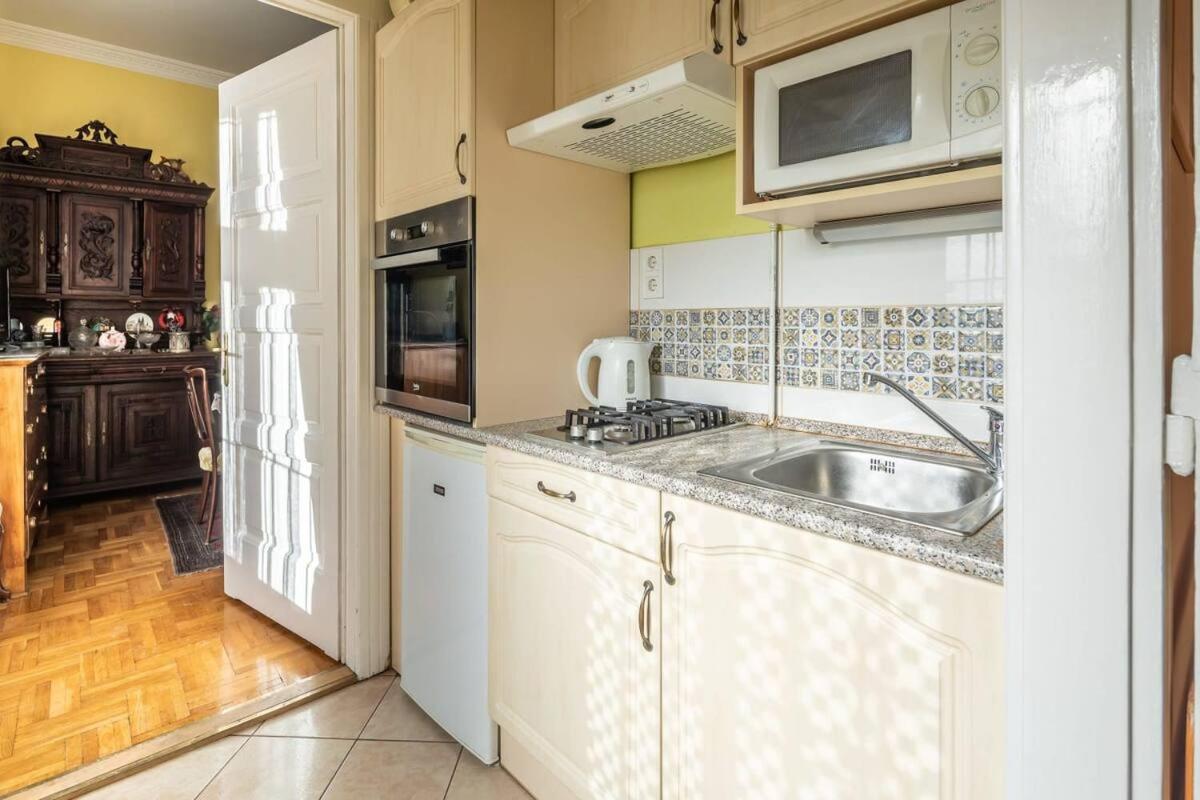 Vamhaz Boulevard Apartments Budapest Bagian luar foto