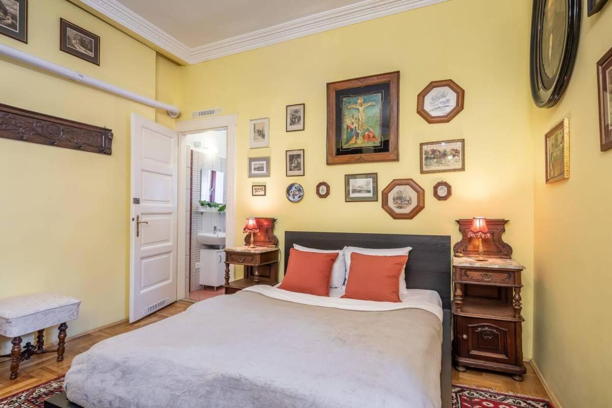 Vamhaz Boulevard Apartments Budapest Bagian luar foto