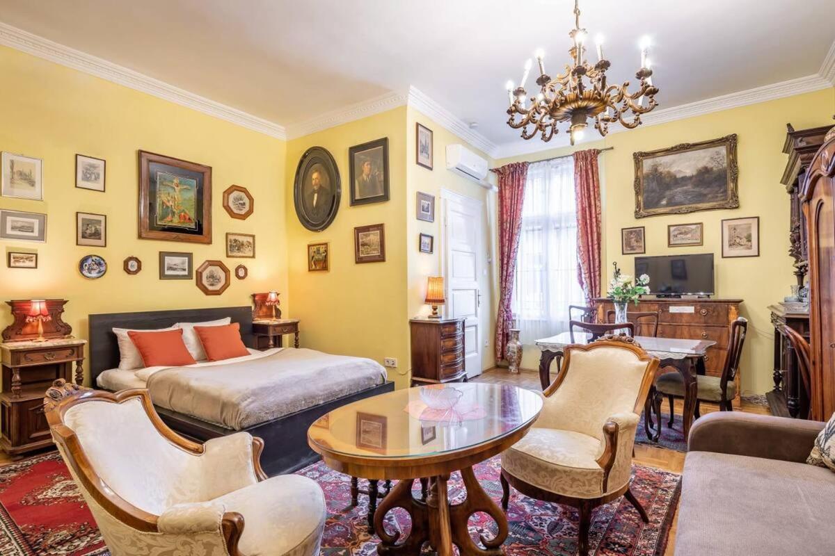 Vamhaz Boulevard Apartments Budapest Bagian luar foto