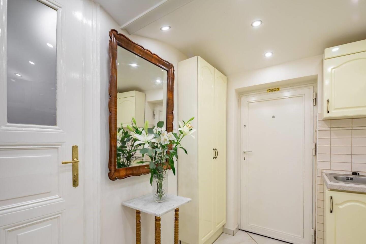 Vamhaz Boulevard Apartments Budapest Bagian luar foto