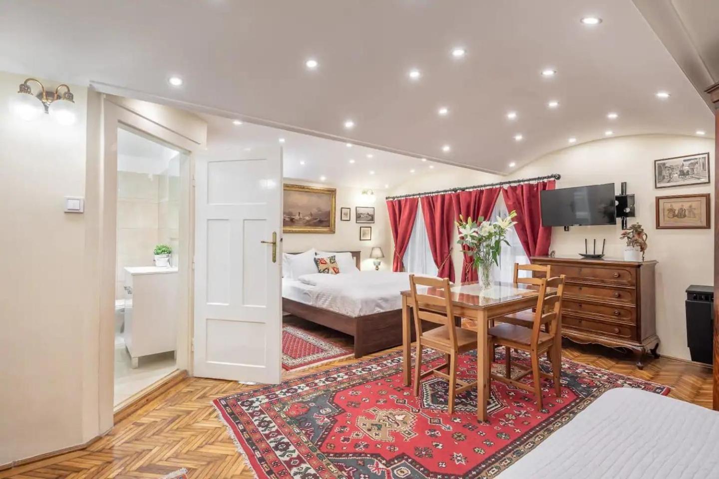 Vamhaz Boulevard Apartments Budapest Bagian luar foto